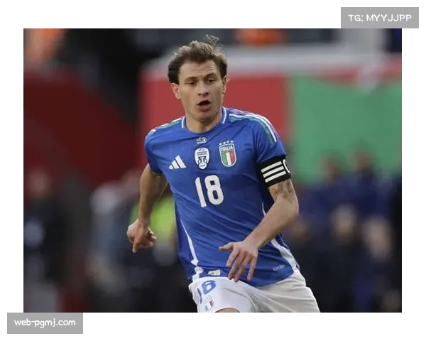 抓举第三次试举前，厄瓜多尔老将巴雷拉闭目凝神长达一分钟